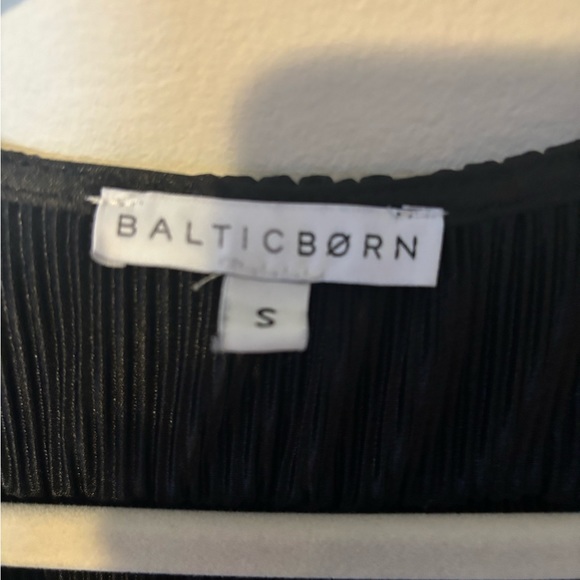 Baltic Born Size Small Black Athena Pleated Maxi - Picture 6 of 6